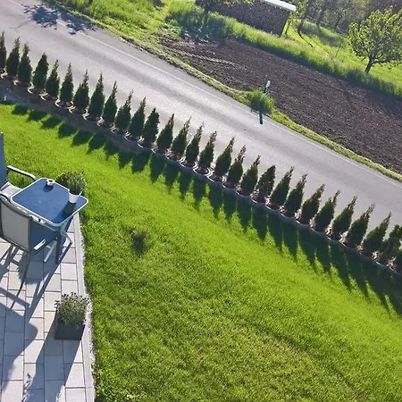 Apartments Metzingen Panoramablick Esterno foto