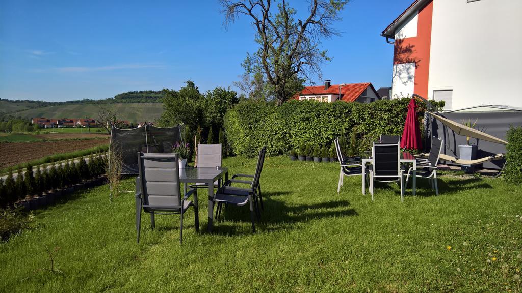 Metzingen Panoramablick * Metzingen (Tubingen)
